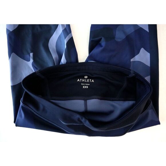 Athleta 347939-00 Women's Sz 2XS Blue Camo Capri Sonar Leggings - Picture 3 of 7